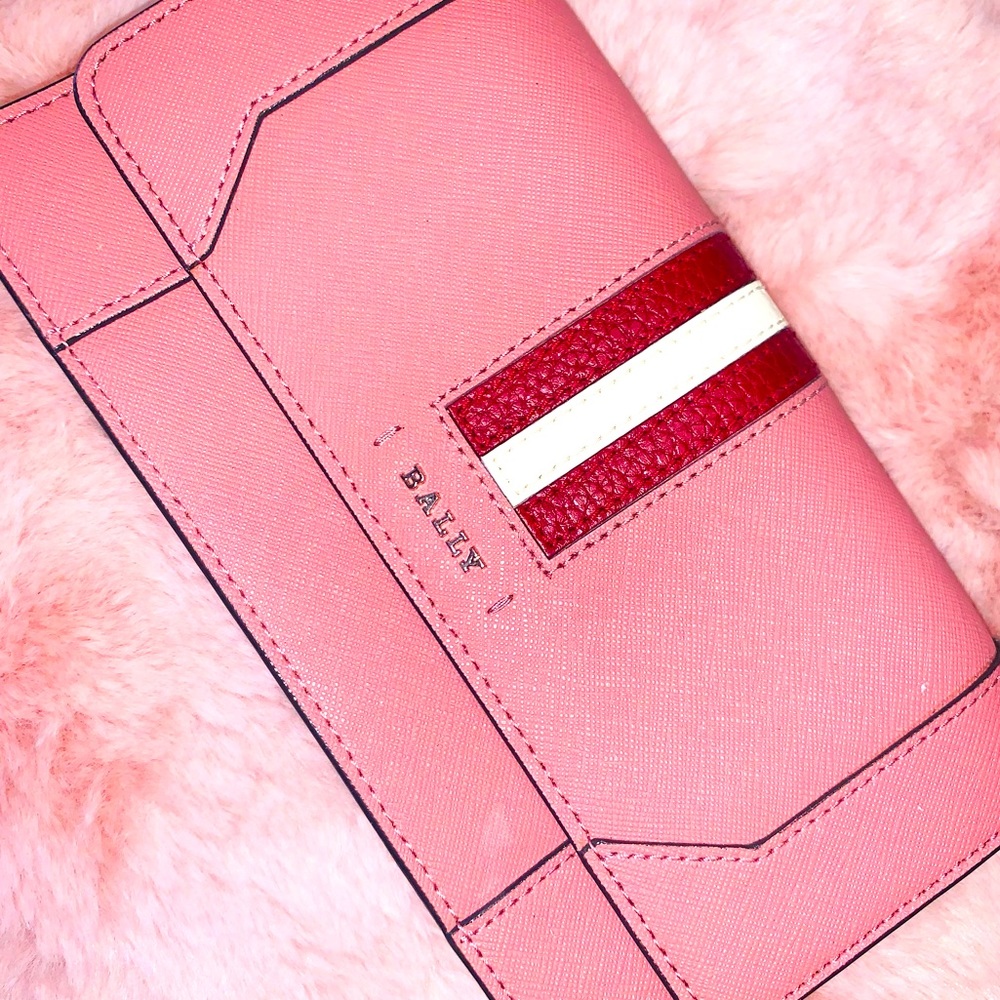 Bally- Pink leather purse with stripes